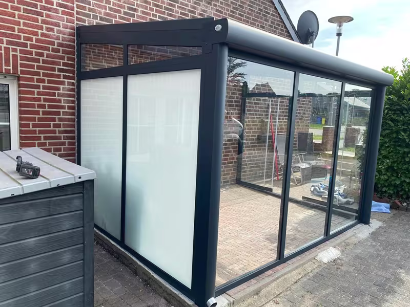 Überdachung für Hauseingangstür in Düsseldorf