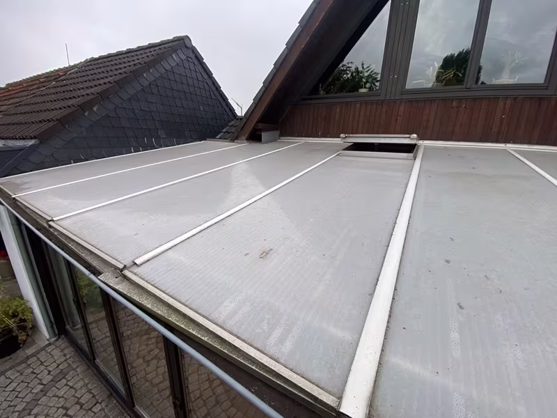 Reparatur (6) Panorama Terrassenüberdachung mit Terrassendachmarkise, Aufdachmarkise